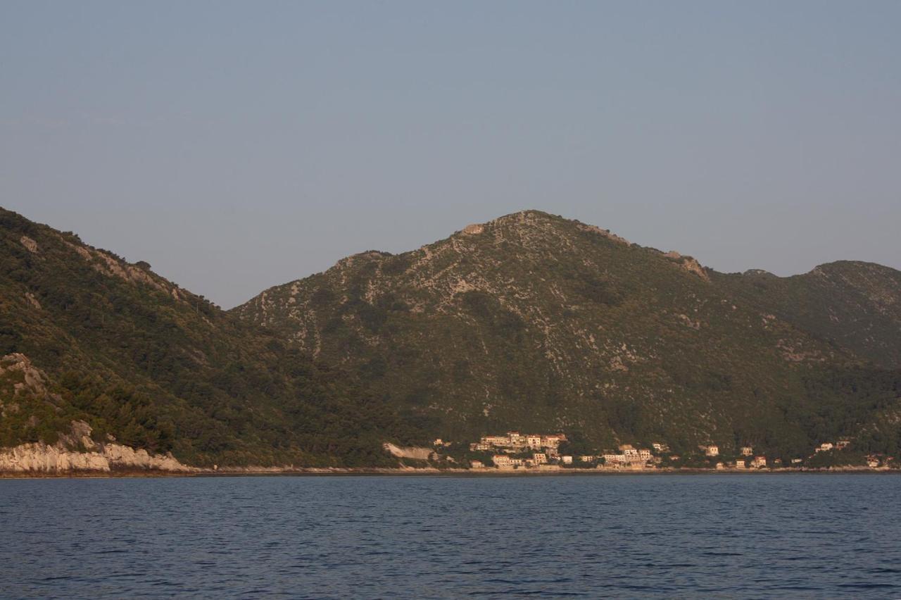 Apartments By The Sea Sobra, Mljet - 4908 Babino Polje Exterior photo